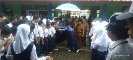 Ratusan Siswa Antusias Sambut Kehadiran Ruby Chairani Syiffadia;  Program Bantuan PIP Jadi Prioritas